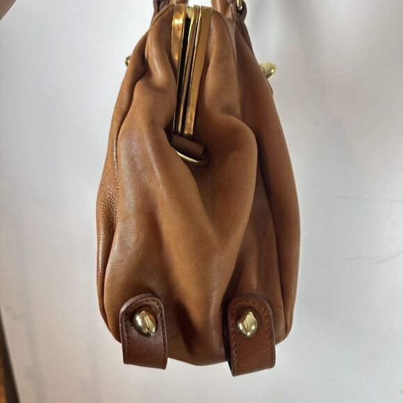 CC SKYE Camel Brown Lamb‎ leather shoulder Bag Gold Trim Clasp GUC - Picture 10 of 16